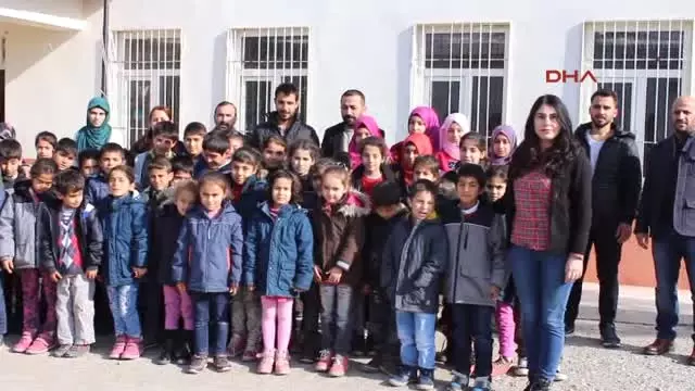 Adıyaman Özden Öğretmen Email Gönderdi, Öğrencilere Kıyafet Yağdı