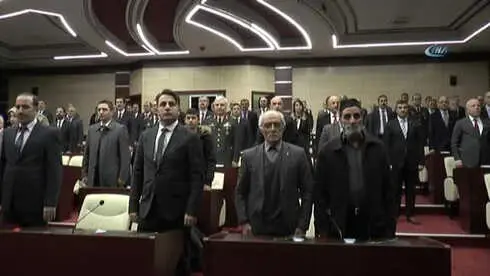 Şehit Yakınları ve Gazilere Devlet Övünç Madalyası Verildi Şehit Yakınları ve Gazilere Devlet Övünç Madalyası Verildi