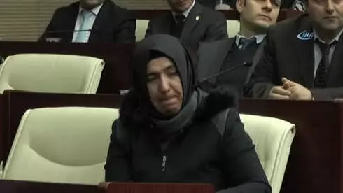 Şehit Yakınları ve Gazilere Devlet Övünç Madalyası Verildi Şehit Yakınları ve Gazilere Devlet Övünç Madalyası Verildi