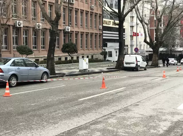 Ankara'da Ağaç Yanına Bırakılan Çanta Polisi Alarma Geçirdi
