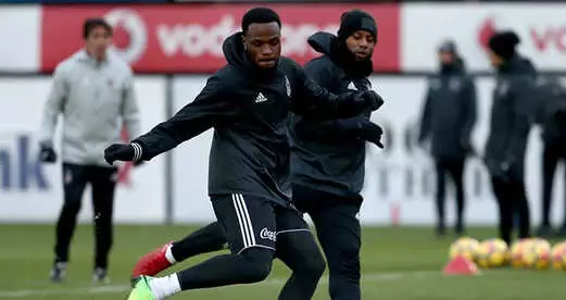 Beşiktaş'ın Yıldız Futbolcusu Cyle Larin Takımla İlk İdmana Çıktı