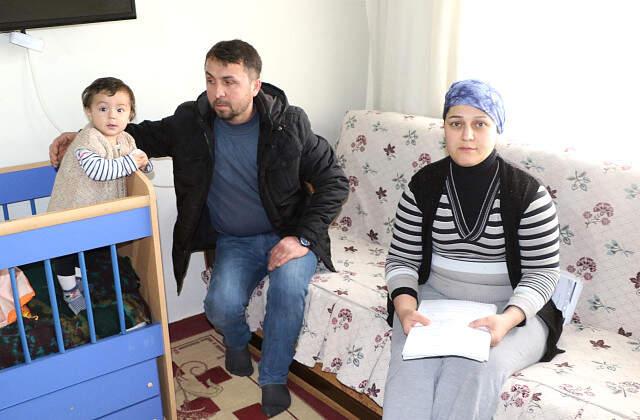 Öldü Denilen Kızının, 17 Yıl Sonra Annesi Tarafından Evlatlık Verildiğini Öğrendi
