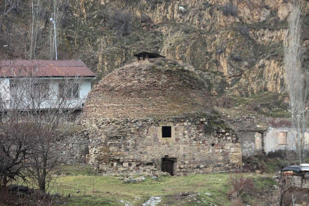 Selçuklular Döneminden Kalma Hamam Çürümeye Terk Edildi