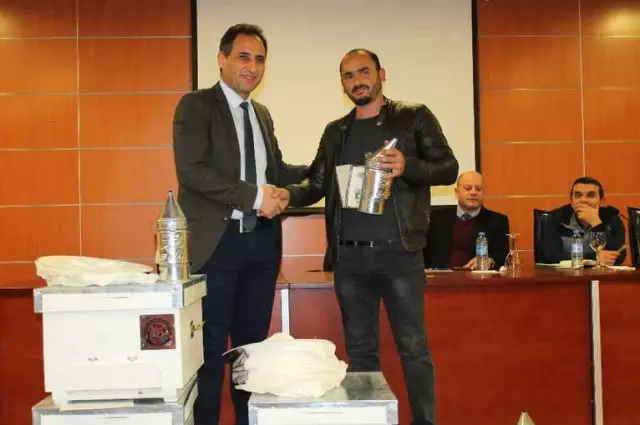 Arıcılar Peteklerini Korumak İçin Çare Bekliyor Arıcılar Peteklerini Korumak İçin Çare Bekliyor