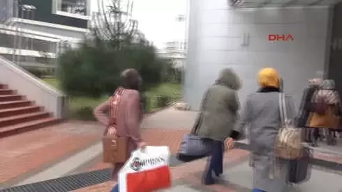 Mersin'de Fetö'nün 12 Kadın Eğitmenine Gözaltı Mersin'de Fetö'nün 12 Kadın Eğitmenine Gözaltı