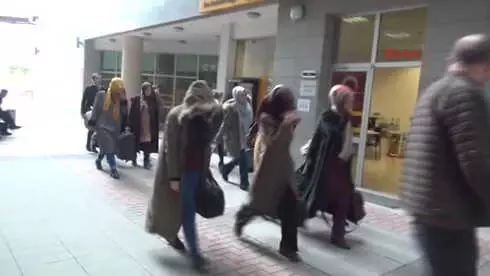 Mersin'de Fetö'nün 12 Kadın Eğitmenine Gözaltı Mersin'de Fetö'nün 12 Kadın Eğitmenine Gözaltı