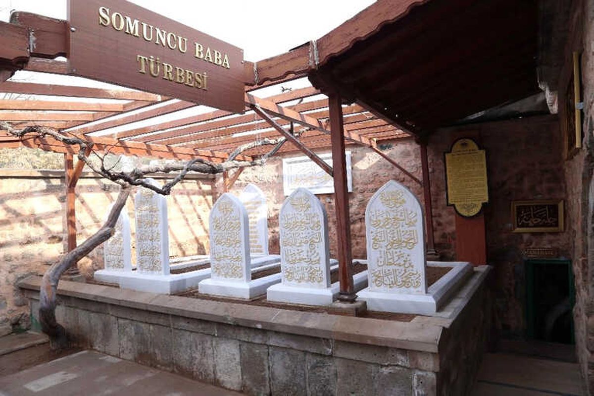 Somuncu Baba'ya Osmanlıca Mezar Taşı