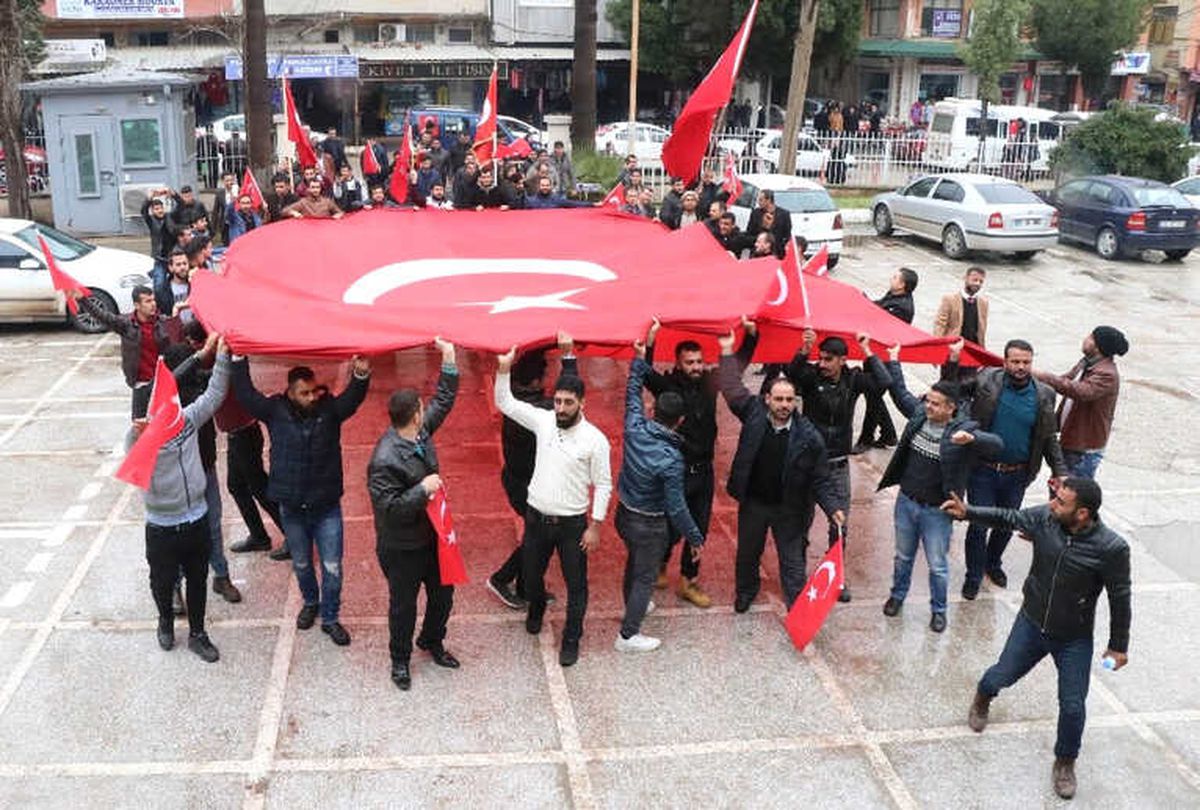 Naimi Aşireti'nin Gençleri 40 Araçlık Konvoyla Gelip Askerlik Şubesine Başvurdular