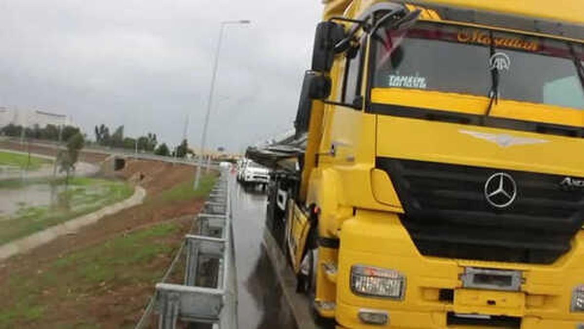 Adana'da Zincirleme Trafik Kazası: 2 Yaralı