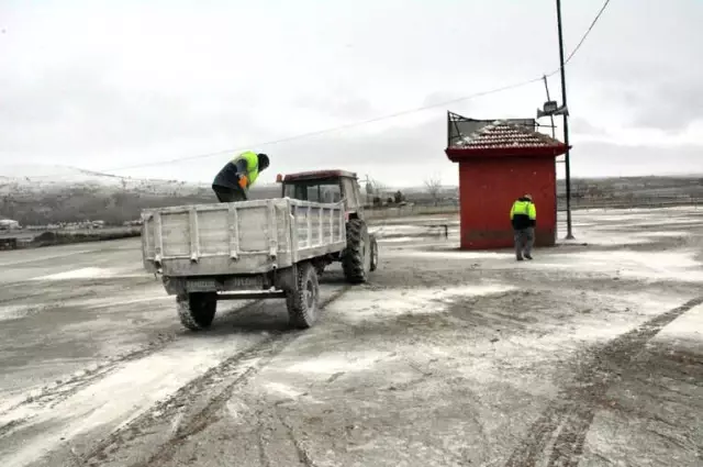 Sorgun'da Hayvan Pazarı Şap Hastalığına Karşı Dezenfekte Edildi