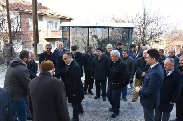 Vali Çeber, Çerçiler Mahalle Halkı ile Bir Araya Geldi Vali Çeber, Çerçiler Mahalle Halkı ile Bir Araya Geldi