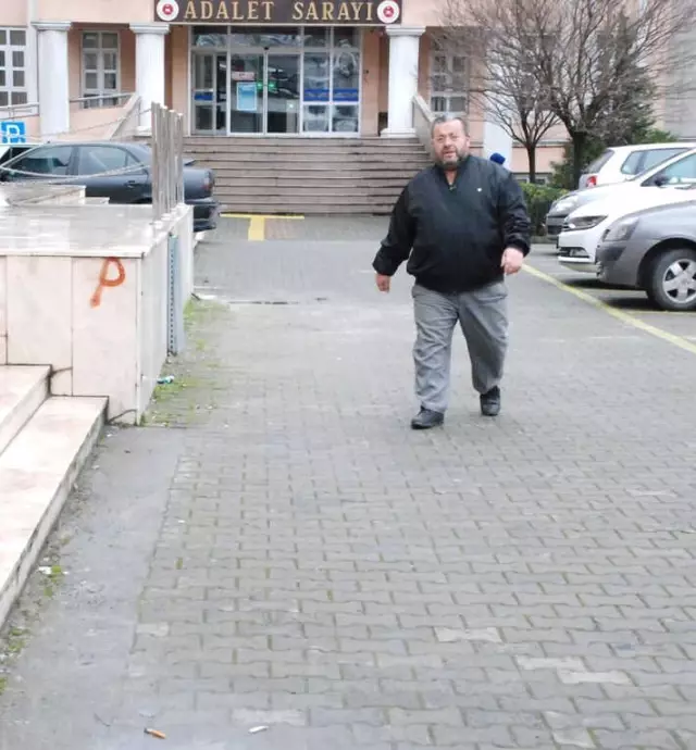 Zeytin Dalı Harekatı'na Destek Olmak İçin 3 Aylık Muhtar Maaşını Askerlere Bağışladı Zeytin Dalı Harekatı'na Destek Olmak İçin 3 Aylık Muhtar Maaşını Askerlere Bağışladı