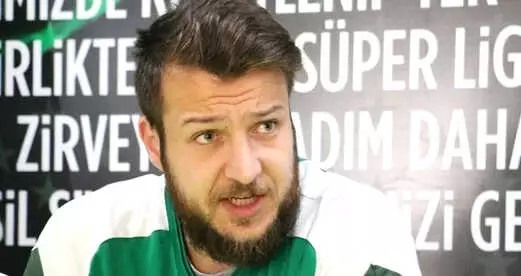 Batuhan Karadeniz Sakaryaspor'a Geri Döndü Batuhan Karadeniz Sakaryaspor'a Geri Döndü