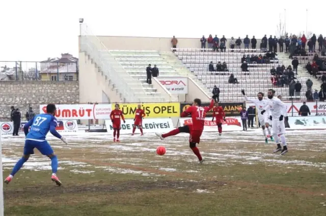 Niğde Belediyespor, Bandırmaspor'u 2-1 Mağlup Etti