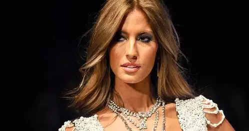 2018'İn Trend Gelinliklerini Çağla Şıkel ve Özge Ulusoy Tanıtacak...