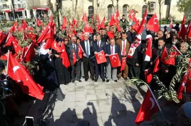 Afrin'deki Operasyona Şehit Ailelerinden Zeytin Dalı ile Destek Afrin'deki Operasyona Şehit Ailelerinden Zeytin Dalı ile Destek