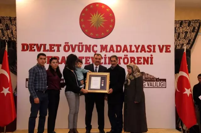 Devlet Övünç Madalyası ve Beratı Töreni Devlet Övünç Madalyası ve Beratı Töreni