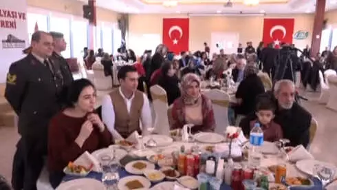 Elazığ'da Şehit Aileleri ve Gazilere Devlet Övünç Madalyası Verildi Elazığ'da Şehit Aileleri ve Gazilere Devlet Övünç Madalyası Verildi