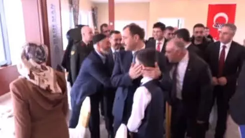 Elazığ'da Şehit Aileleri ve Gazilere Devlet Övünç Madalyası Verildi Elazığ'da Şehit Aileleri ve Gazilere Devlet Övünç Madalyası Verildi