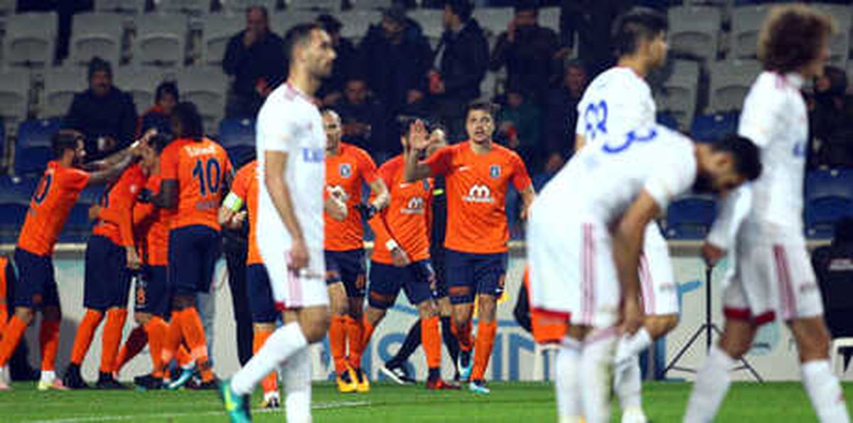 Medipol Başakşehir - Kardemir Karabükspor (Canlı)