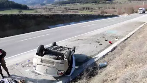 Trafik Kazası: 1 Yaralı Trafik Kazası: 1 Yaralı