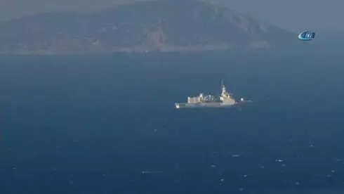 Türk Askerinin Kardak'da Bekleyişi Sürüyor