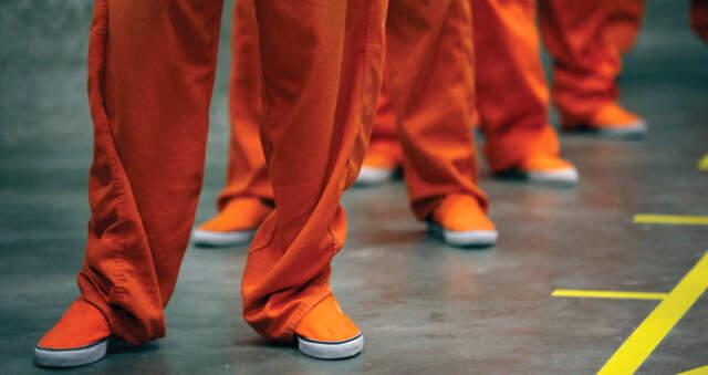 Cezaevinde 'Tek Tip' Kıyafet Uygulaması Yönetmeliğe Takıldı