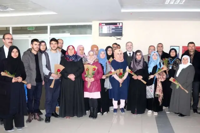 Dereceye Giren Öğrenciler Umreden Döndü Dereceye Giren Öğrenciler Umreden Döndü
