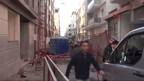 İzmir'de İskele Devrildi: 1 Ölü, 1 Yaralı