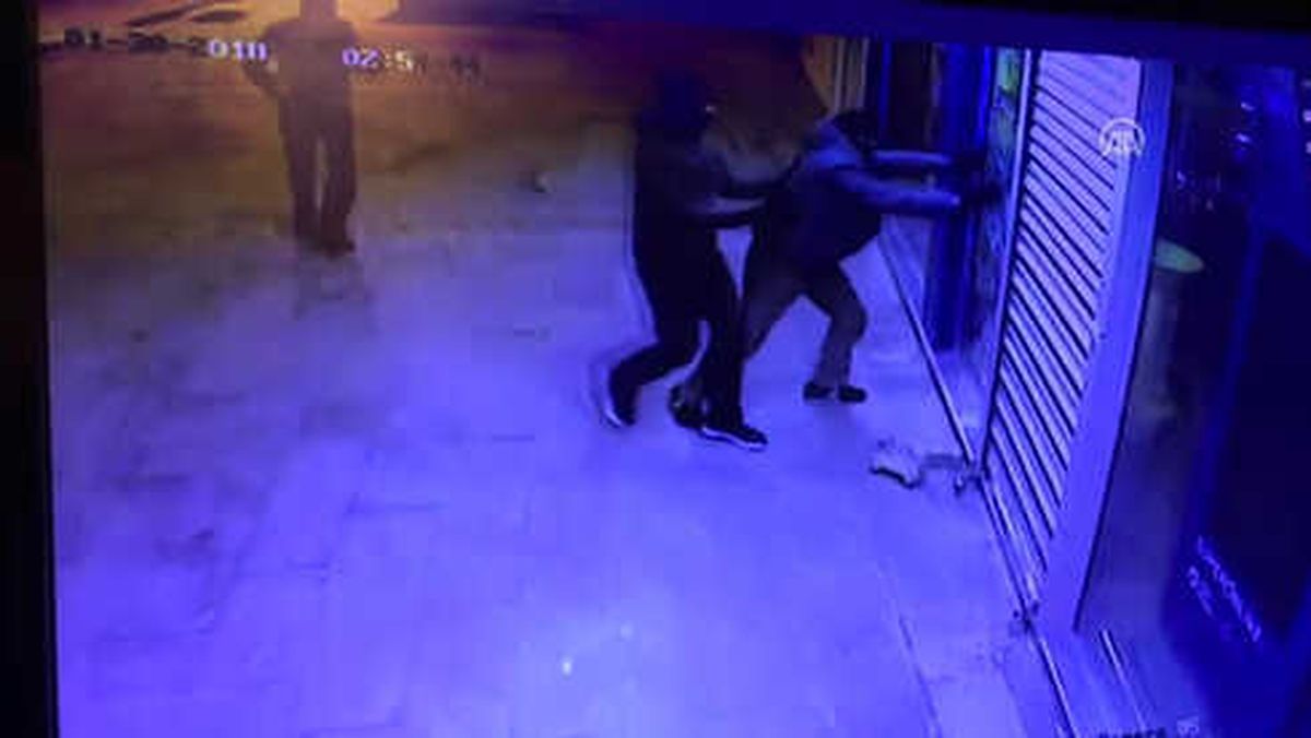Kadıköy'de Telefoncu Soyuldu