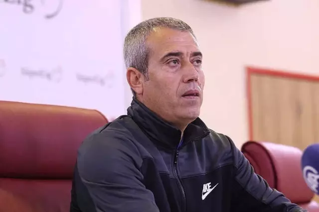 Kasımpaşa'da Kemal Özdeş ile Yola Devam