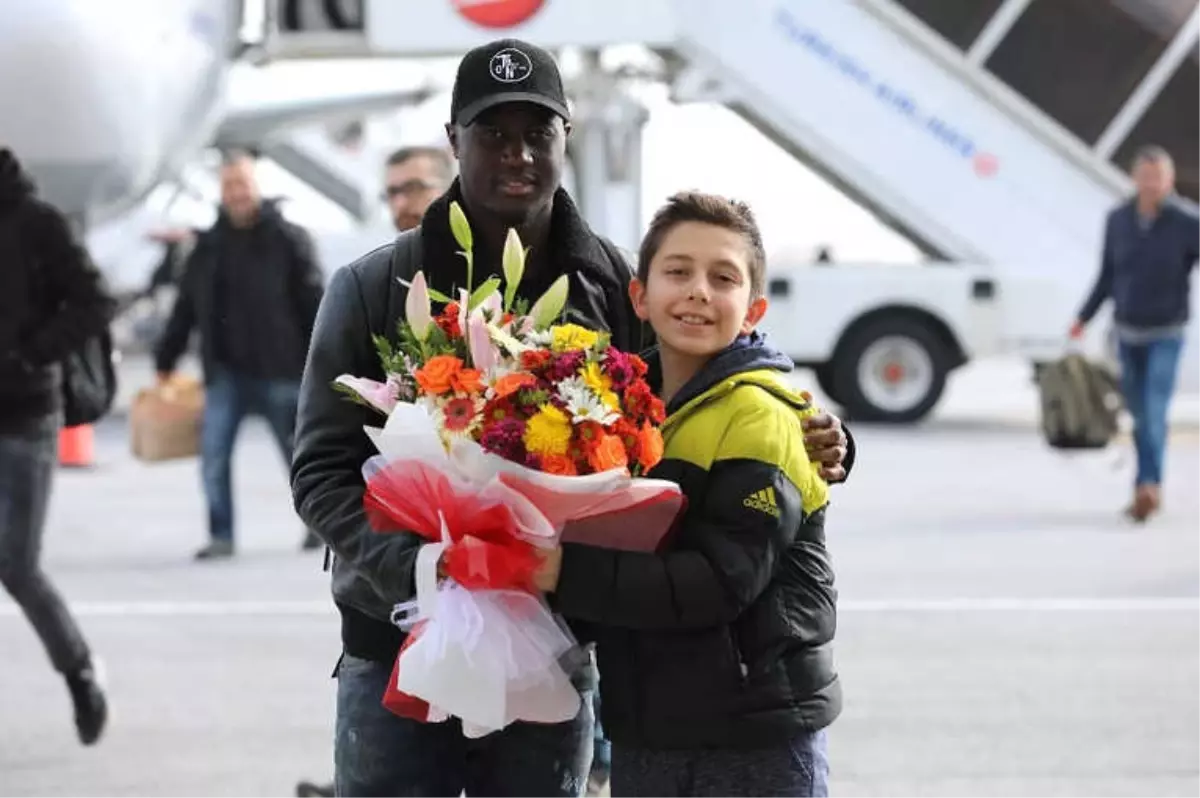 Sivasspor'un Yeni Transferi Saivet Sivas'a Geldi