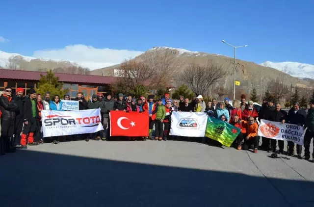 40 Dağcı Süphan Dağı'na Kış Tırmanışı Yapacak 40 Dağcı Süphan Dağı'na Kış Tırmanışı Yapacak