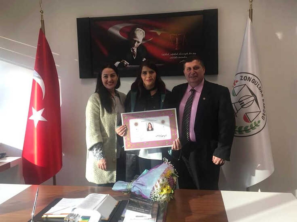 Genç Avukat Ruhsatını Aldı