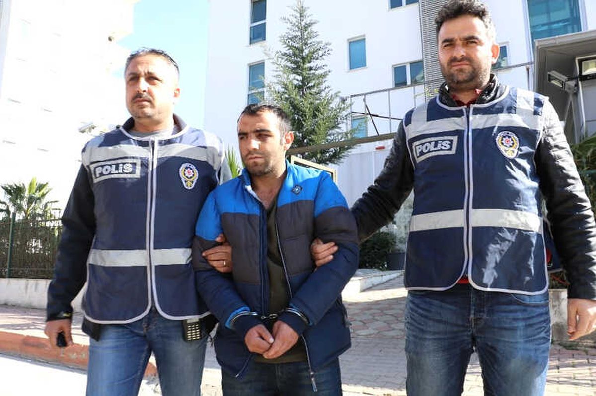 Hırsız Sert Kayaya Çarptı
