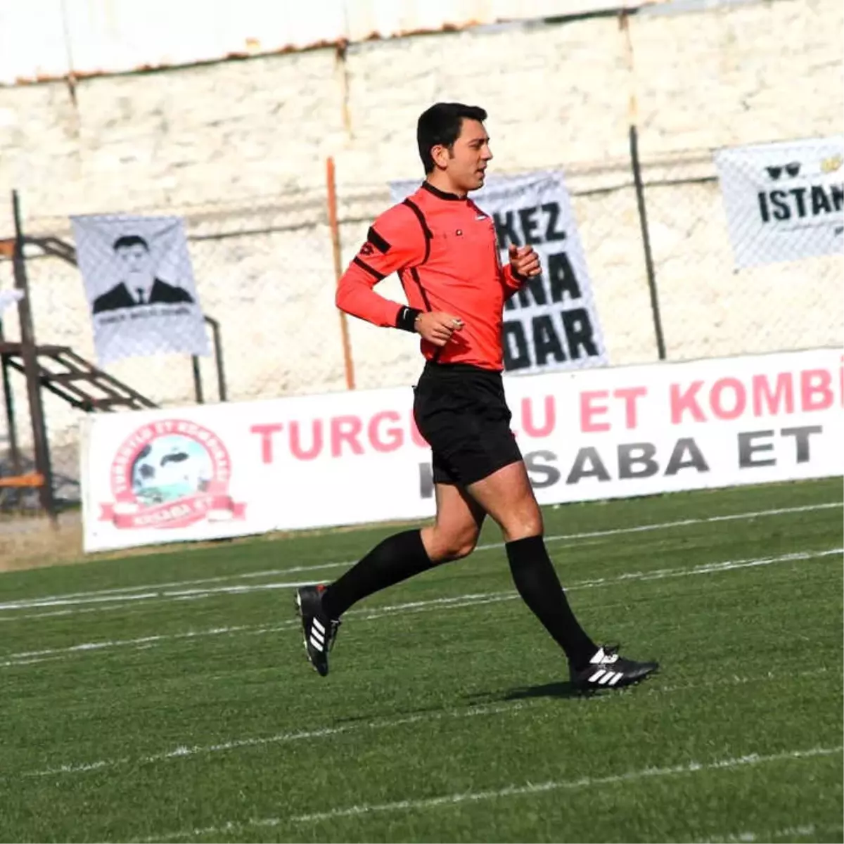 3-2 Yenilen Futbol Takımından Hakeme Tebrik Mesajı