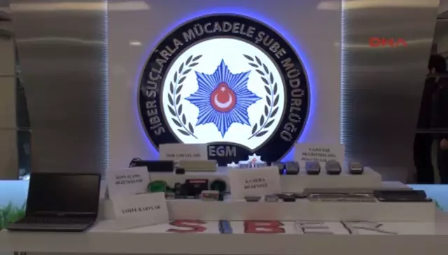 5 Bin 100 Kişinin Kartından 2 Milyon 500 Bin Lira Çeken Çete Çökertildi 5 Bin 100 Kişinin Kartından 2 Milyon 500 Bin Lira Çeken Çete Çökertildi