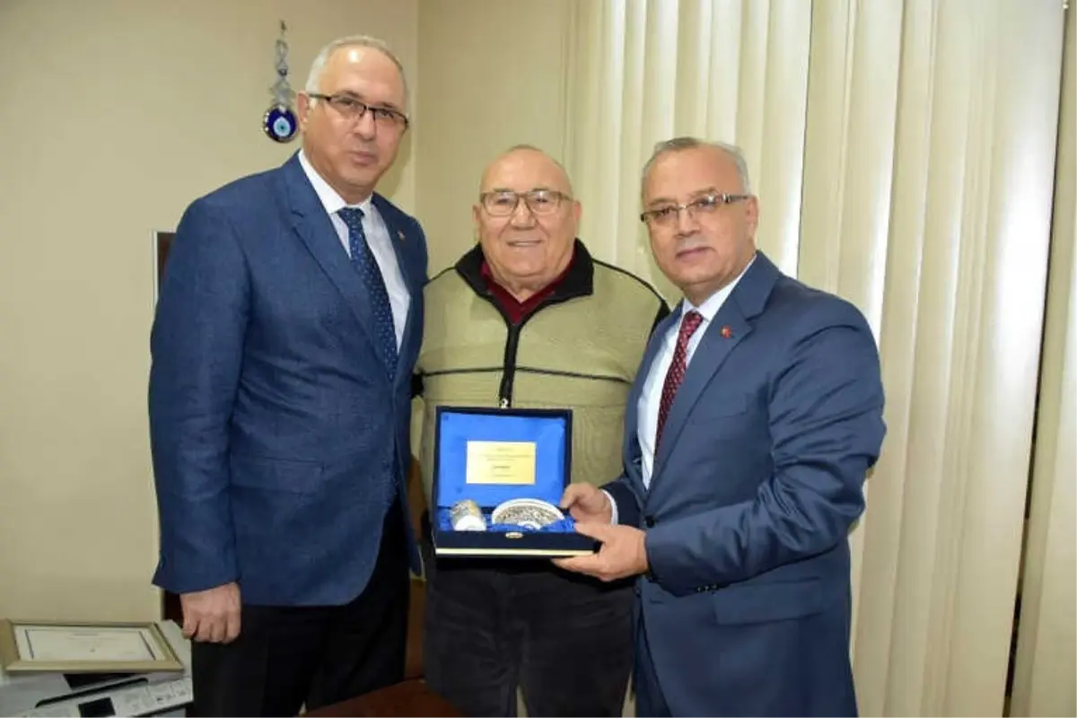 Başkan Kayda'dan 32 Yıllık Başkana Hizmet Teşekkürü