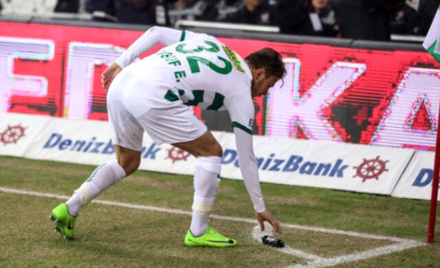 Bursa'da Atılan Yabancı Maddeler Nedeniyle Oyun Durdu