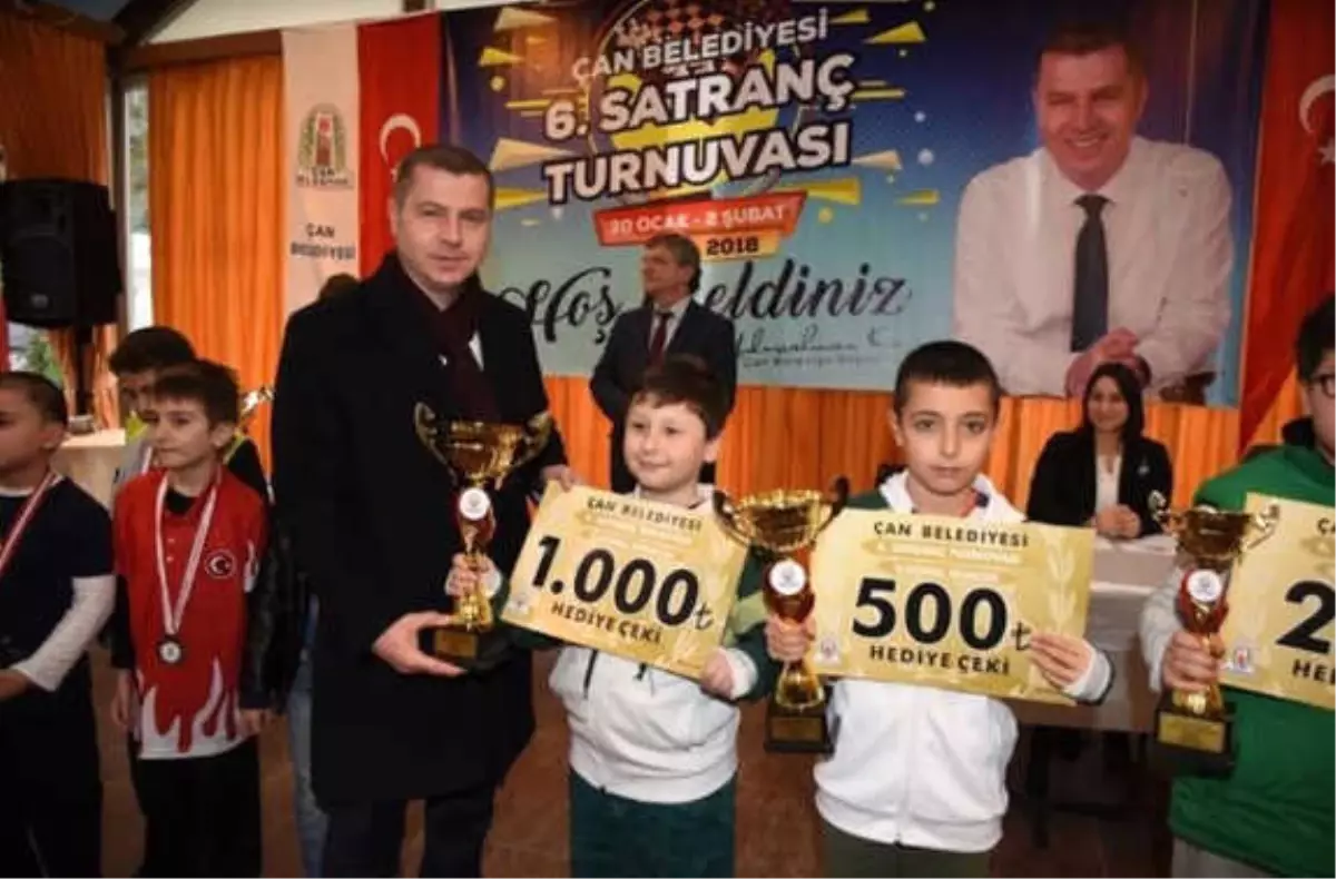 Çan Belediyesi 6. Satranç Turnuvalarında Ödüller Sahiplerini Buldu