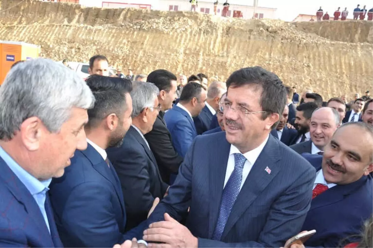 Ekonomi Bakanı Zeybekci: '15 Temmuz'un Esintisi Yanlarından Geçse Yıllarca Ayağa Kalkamazlardı'