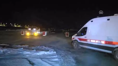 Hakkari'de Şehitler İçin Tören Düzenlendi
