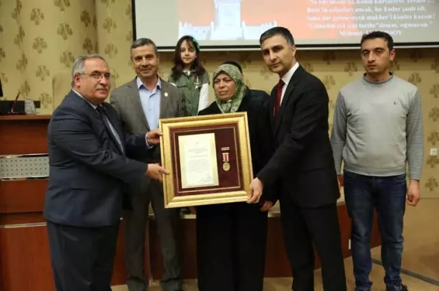 Kütahya'da 7 Şehit Ailesi ile 3 Gaziye Devlet Övünç Madalyası ve Beratı Verildi Kütahya'da 7 Şehit Ailesi ile 3 Gaziye Devlet Övünç Madalyası ve Beratı Verildi