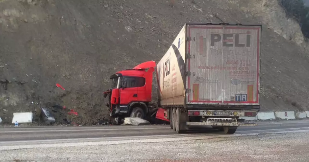 Samsun'da Trafik Kazası: 2 Yaralı