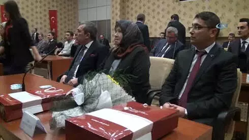 Şehit Aileleri ve Gazileri Devlet Övünç Madalyası Verildi Şehit Aileleri ve Gazileri Devlet Övünç Madalyası Verildi