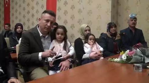 Şehit Aileleri ve Gazileri Devlet Övünç Madalyası Verildi Şehit Aileleri ve Gazileri Devlet Övünç Madalyası Verildi