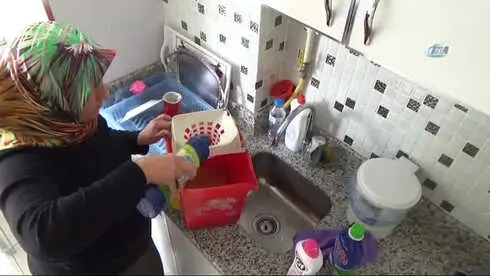 Dr. Şemi Atilla: 'Temizlik Ürünlerini Karıştırmayın' Dr. Şemi Atilla: 'Temizlik Ürünlerini Karıştırmayın'