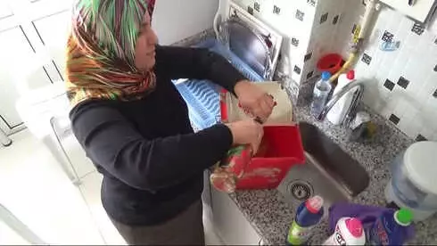 Dr. Şemi Atilla: 'Temizlik Ürünlerini Karıştırmayın' Dr. Şemi Atilla: 'Temizlik Ürünlerini Karıştırmayın'