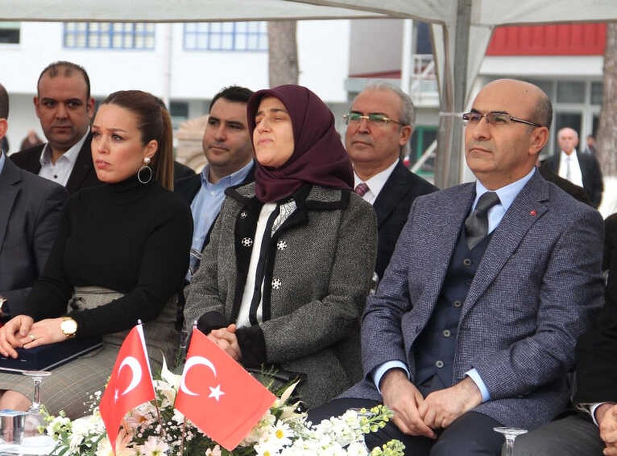 Halil Avcı'ya Tjk'dan Teşekkür Plaketi