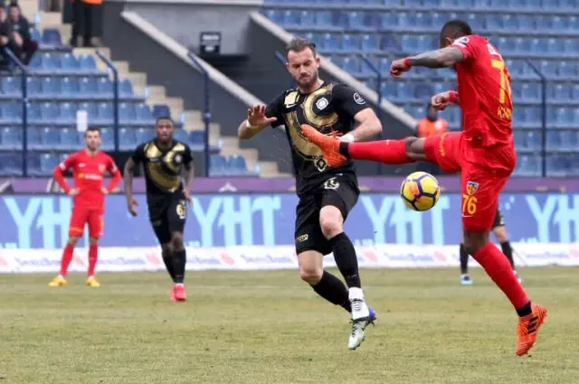 Spor Toto Süper Lig: Osmanlıspor: 0 - Kayserispor: 1 (İlk Yarı)